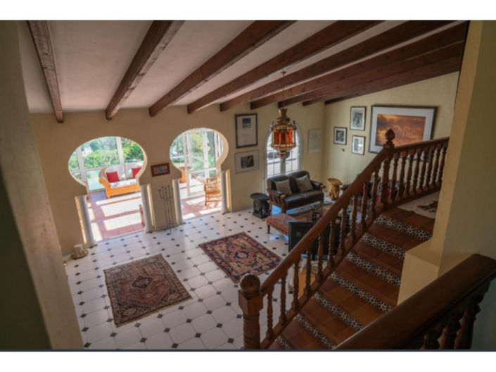 Image No.16-6 Bed House for sale