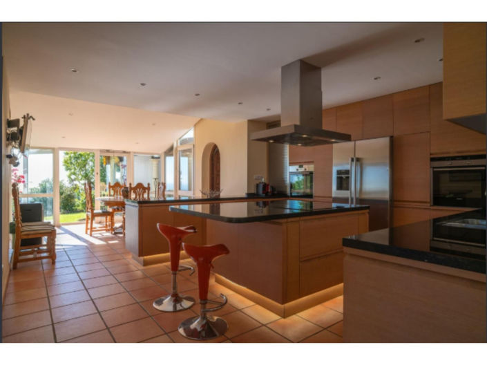 Image No.22-6 Bed House for sale