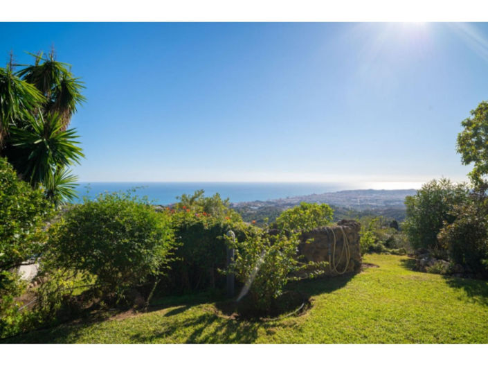 Image No.32-6 Bed House for sale