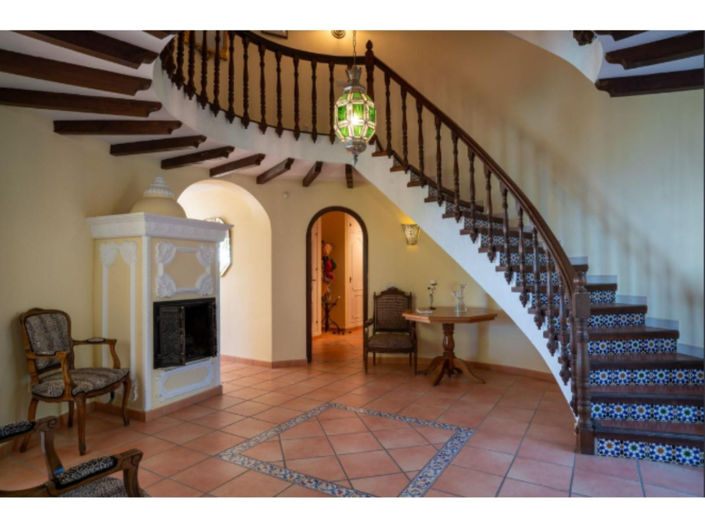 Image No.33-6 Bed House for sale