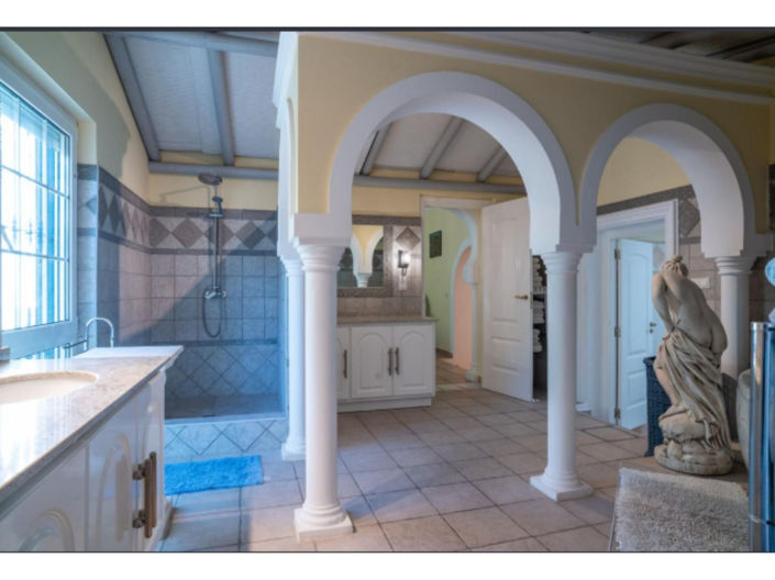 Image No.39-6 Bed House for sale