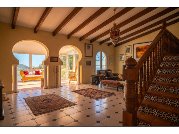 Image No.49-6 Bed House for sale