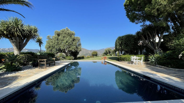 Image No.2-4 Bed House for sale