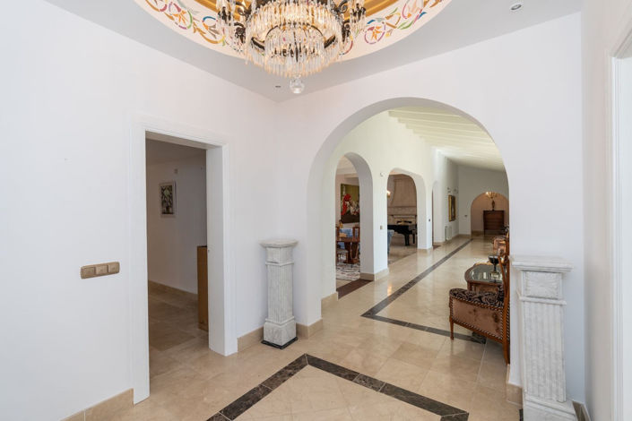 Image No.14-5 Bed House for sale