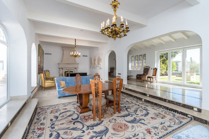 Image No.17-5 Bed House for sale
