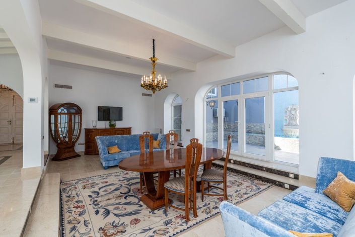 Image No.20-5 Bed House for sale