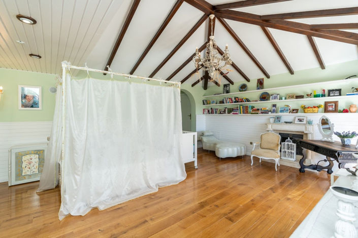 Image No.30-5 Bed House for sale