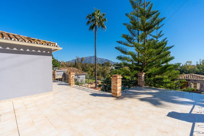 Image No.38-5 Bed House for sale
