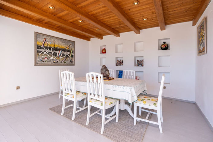 Image No.50-5 Bed House for sale