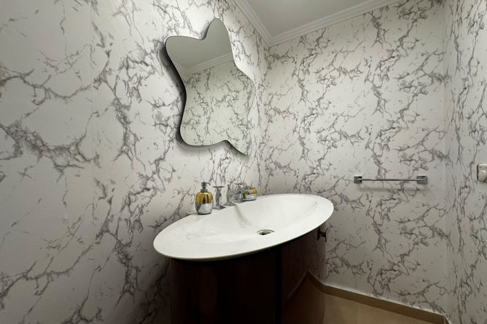 Image No.6-5 Bed House for sale