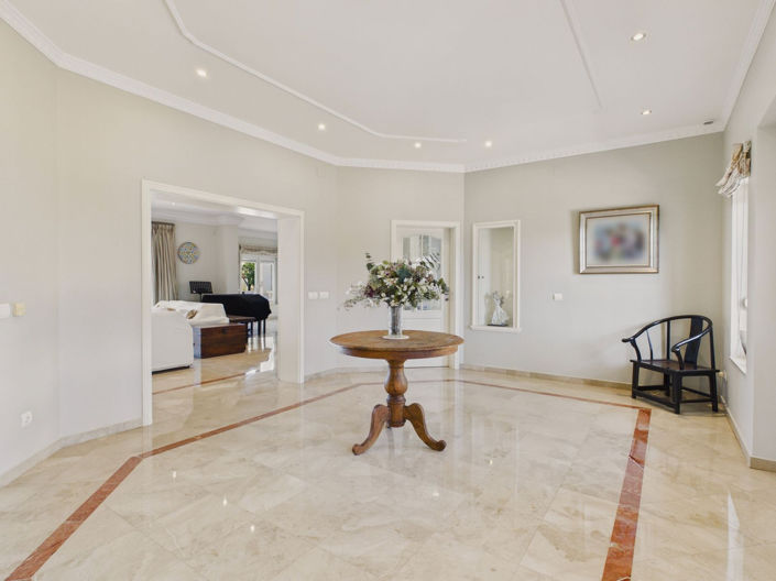 Image No.11-6 Bed House for sale
