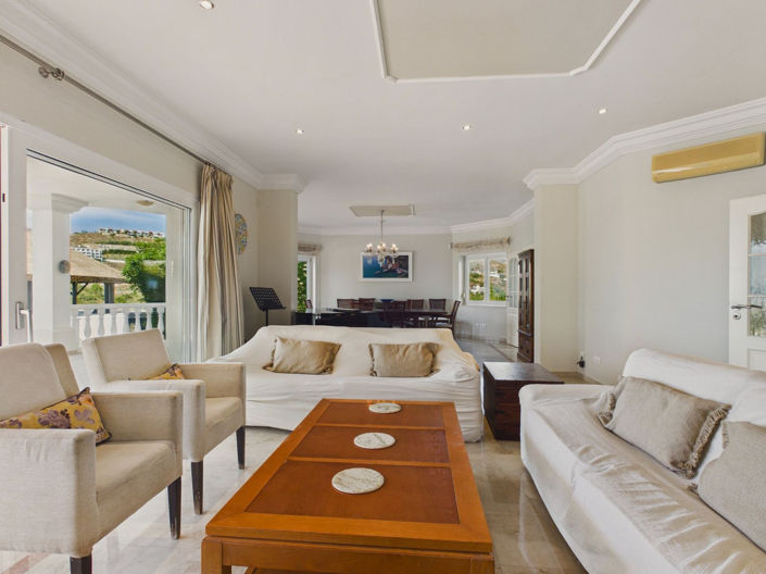 Image No.16-6 Bed House for sale