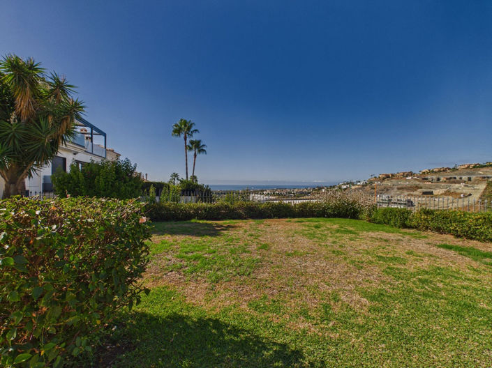 Image No.27-6 Bed House for sale