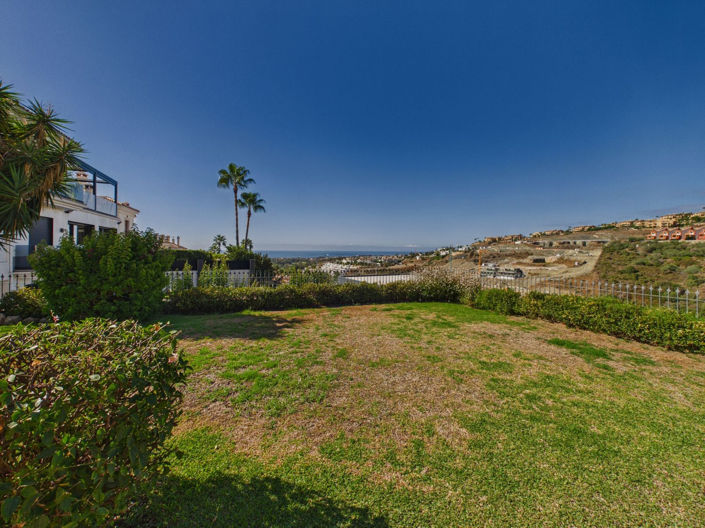Image No.28-6 Bed House for sale
