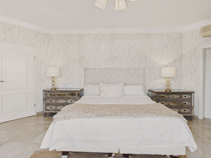 Image No.33-6 Bed House for sale