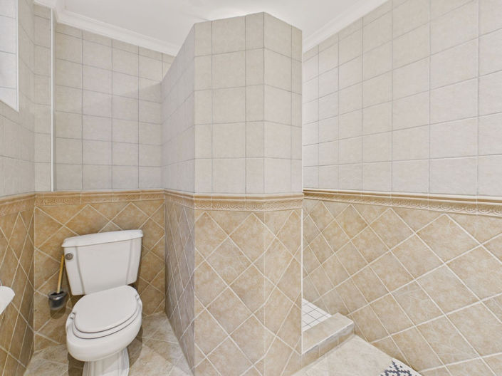 Image No.50-6 Bed House for sale