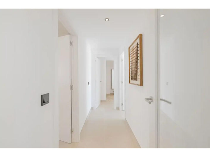Image No.12-3 Bed Apartment for sale
