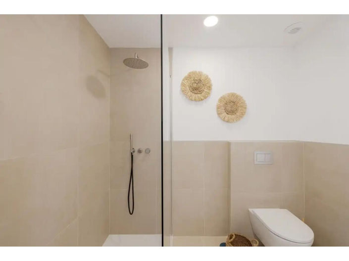 Image No.24-3 Bed Apartment for sale