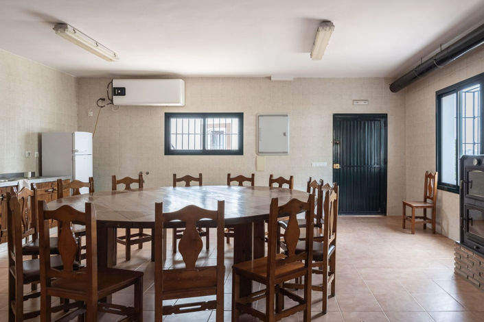 Image No.14-9 Bed House for sale