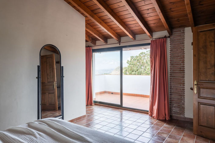 Image No.27-9 Bed House for sale