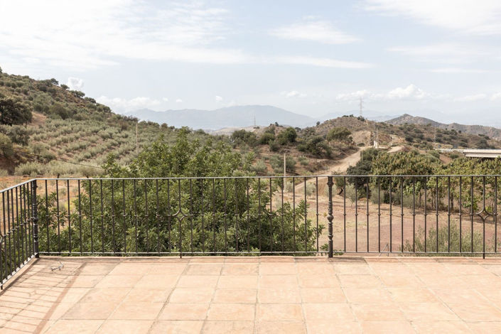Image No.50-9 Bed House for sale