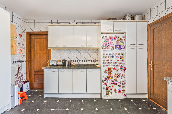 Image No.16-4 Bed House for sale
