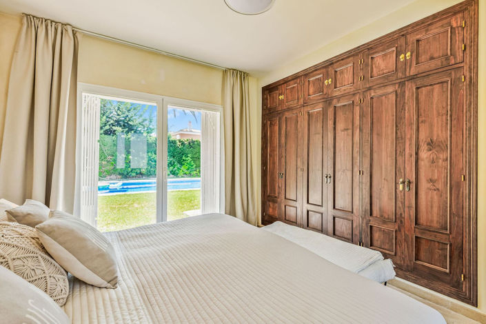 Image No.29-4 Bed House for sale