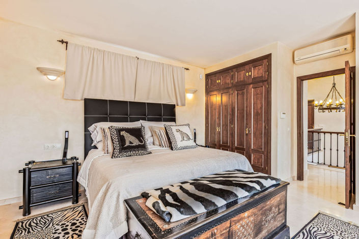Image No.37-4 Bed House for sale