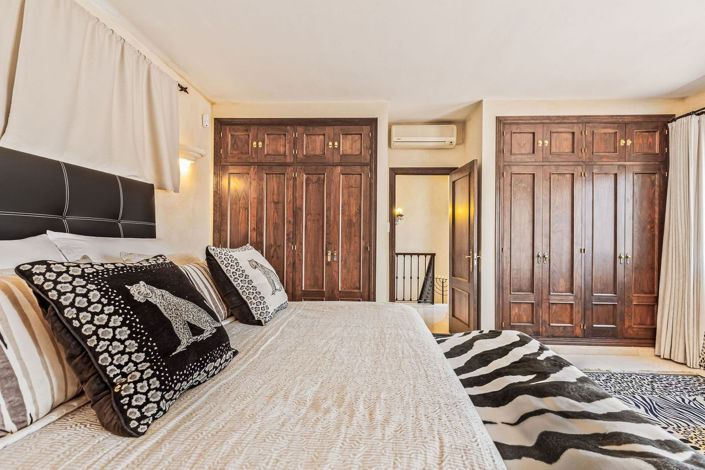 Image No.38-4 Bed House for sale