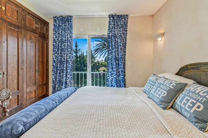 Image No.47-4 Bed House for sale