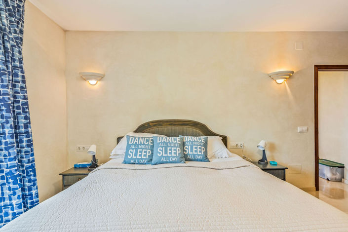 Image No.49-4 Bed House for sale