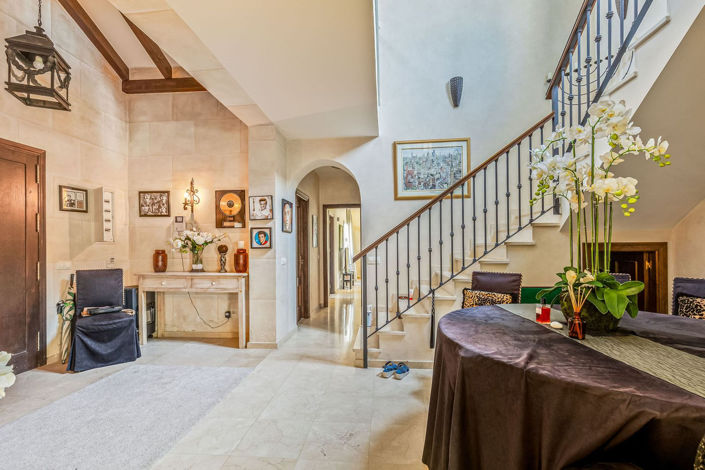 Image No.7-4 Bed House for sale