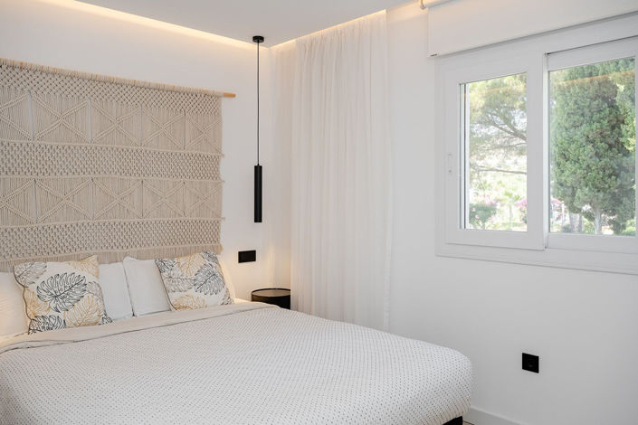 Image No.14-3 Bed House for sale