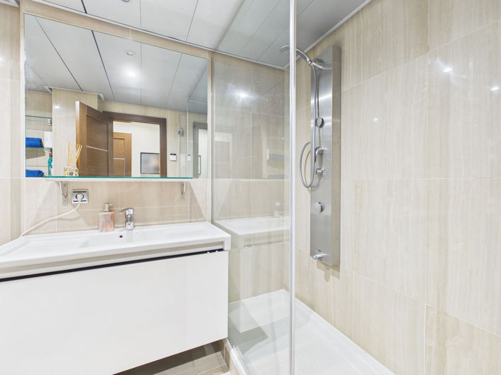 Image No.19-2 Bed Apartment for sale