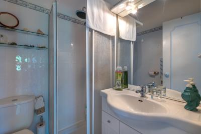 bathroom-2-rental-2021