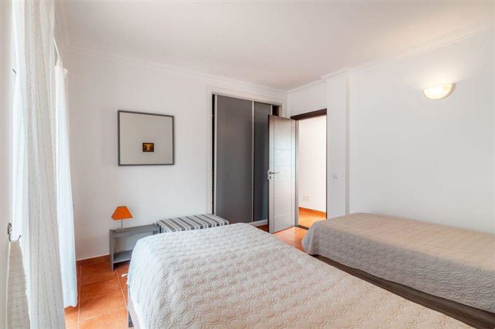 Image No.21-4 Bed House for sale