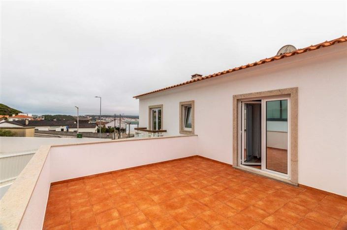 Image No.22-4 Bed House for sale