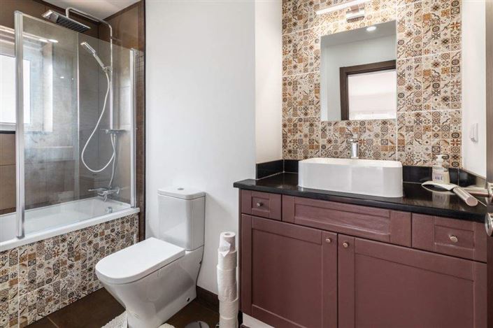 Image No.29-4 Bed House for sale