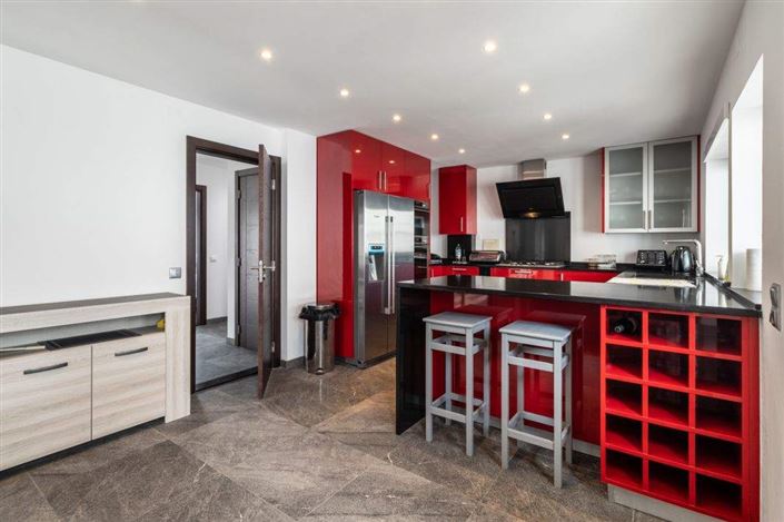 Image No.9-4 Bed House for sale