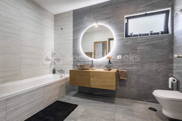 Image No.13-3 Bed House for sale