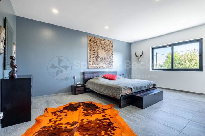 Image No.16-3 Bed House for sale