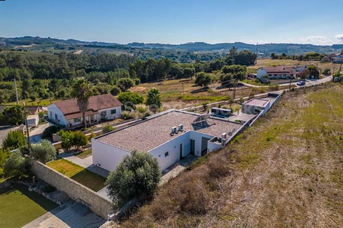 Image No.37-3 Bed House for sale