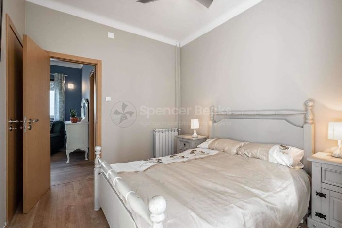 Image No.20-4 Bed House for sale