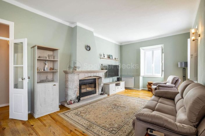 Image No.3-4 Bed House for sale