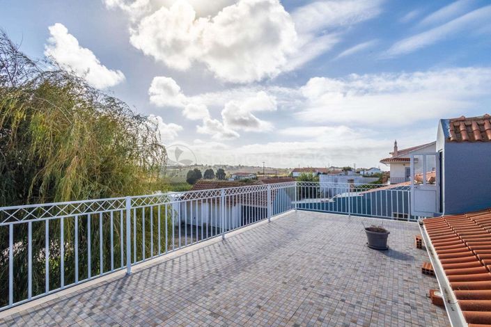 Image No.30-4 Bed House for sale