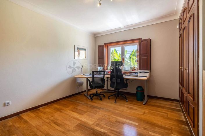 Image No.10-4 Bed House for sale