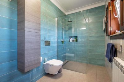 ad995dc4-7bd1-13d5-1ec2-ae32994d86e6