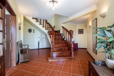 c25b57e2-e048-7b8a-62a8-3015cd1580e6