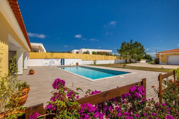 Image No.28-4 Bed House for sale