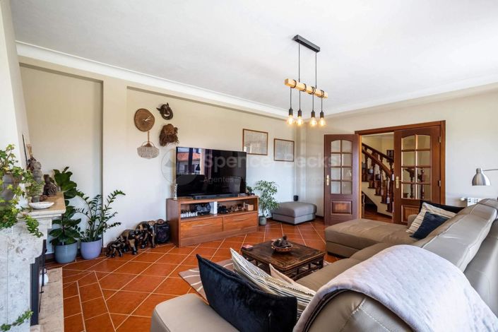 Image No.4-4 Bed House for sale